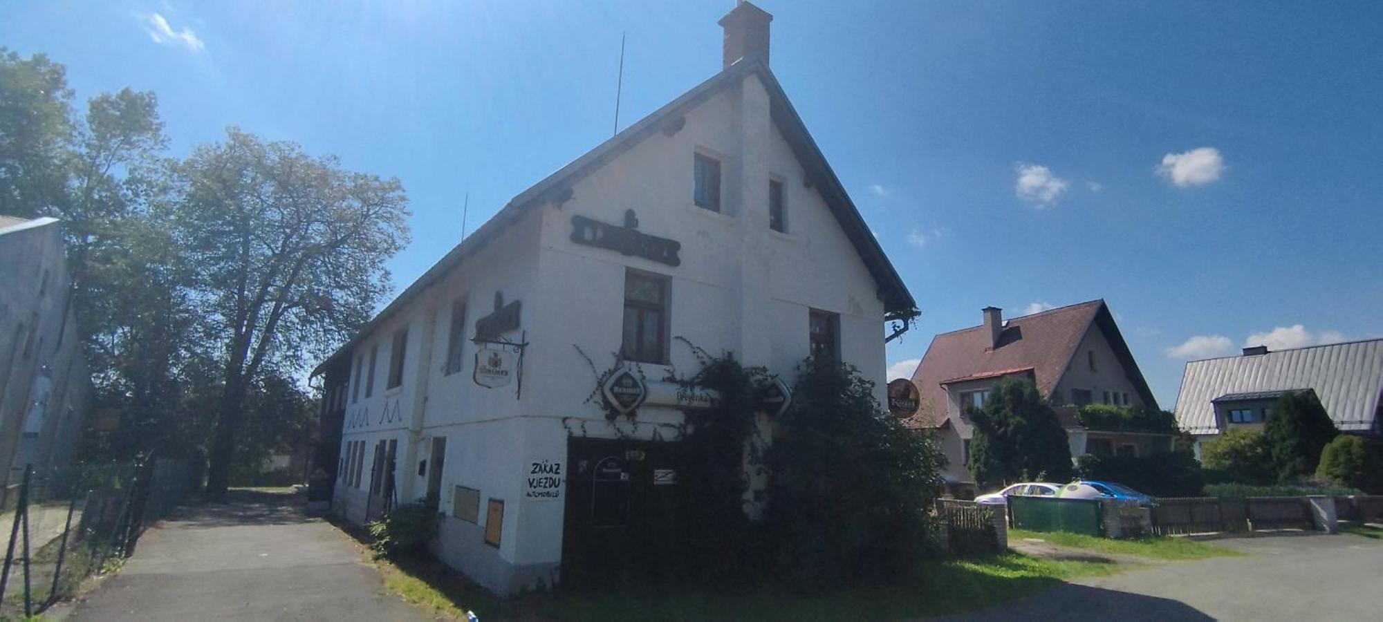 Drevenka Hotel Provodin Екстериор снимка